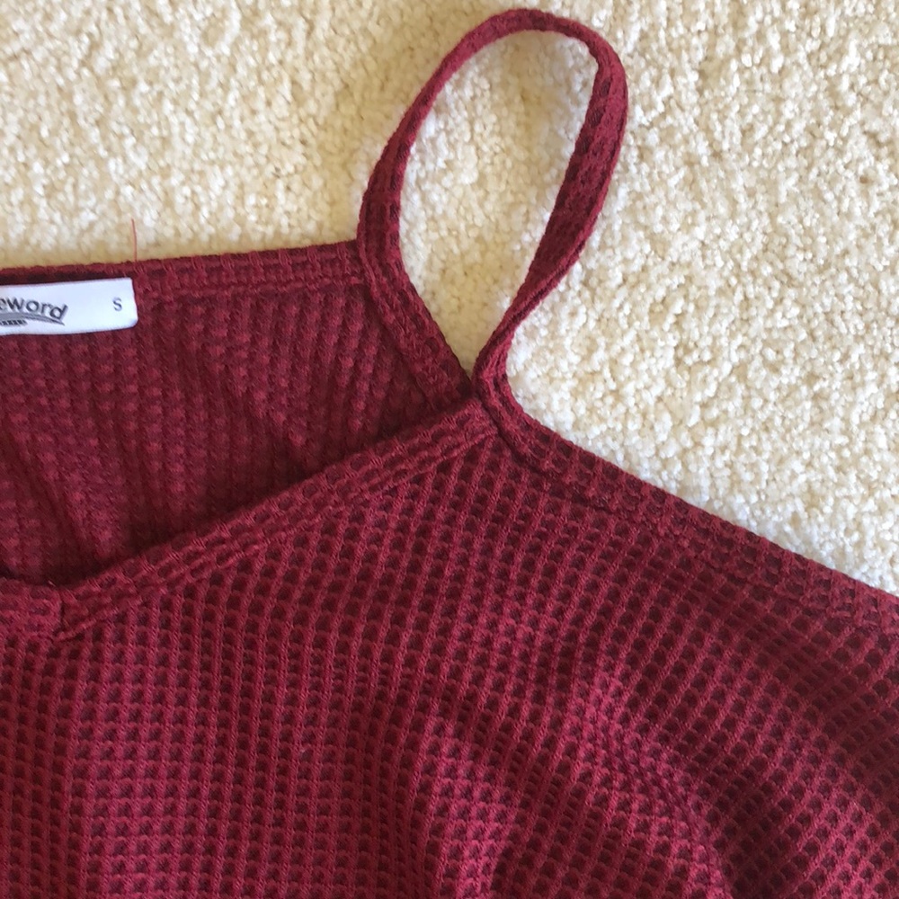 Red cold shoulder tee - Picture 2 of 3